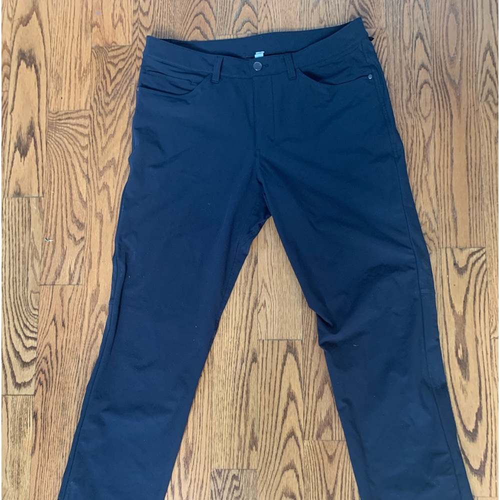 Black Lululemon classic fit pant